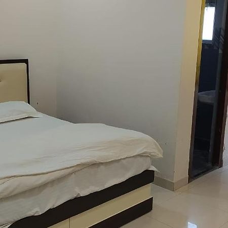 Bhagwan Hotel Gonda Ngoại thất bức ảnh