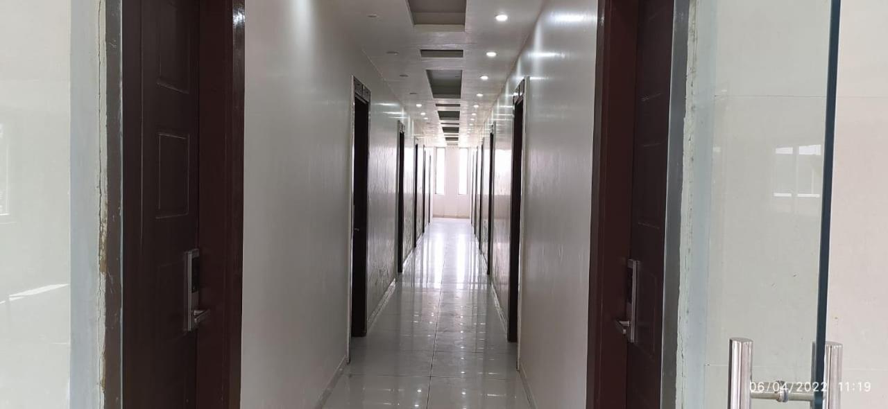 Bhagwan Hotel Gonda Ngoại thất bức ảnh