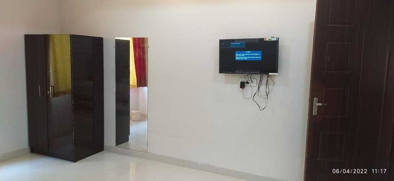 Bhagwan Hotel Gonda Ngoại thất bức ảnh
