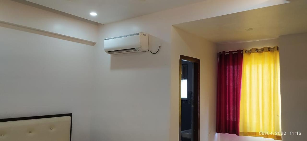 Bhagwan Hotel Gonda Ngoại thất bức ảnh